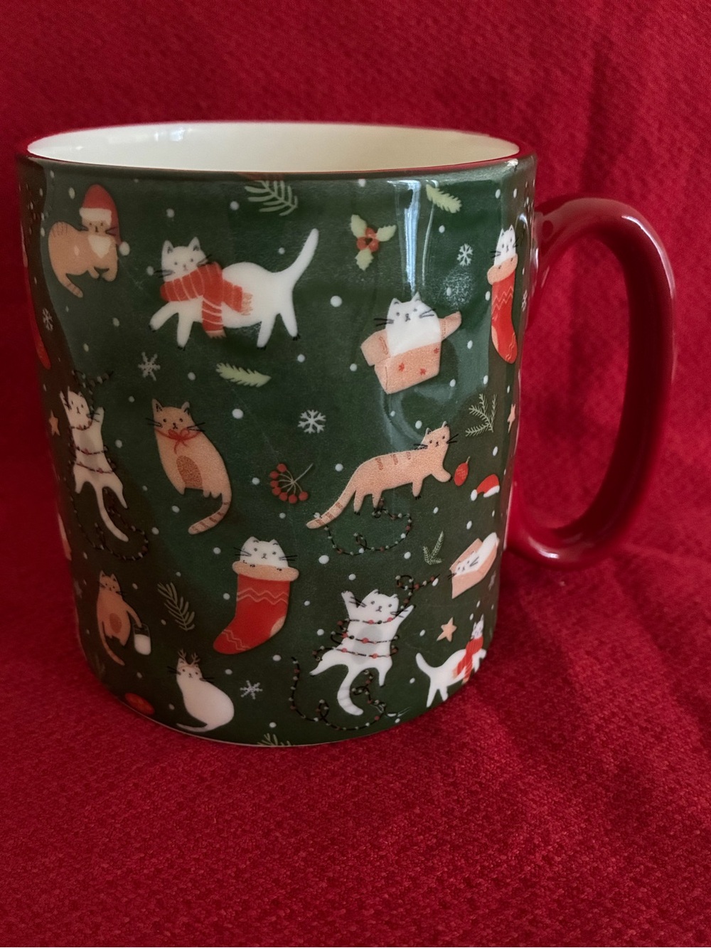 10 Strawberry Street Bella Ceramic Cat Christmas Mug